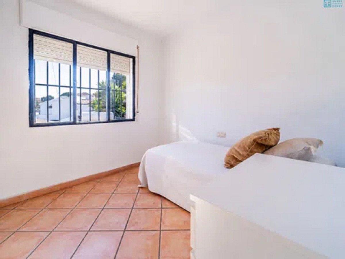 4 Bed Detached Villa in Málaga Este