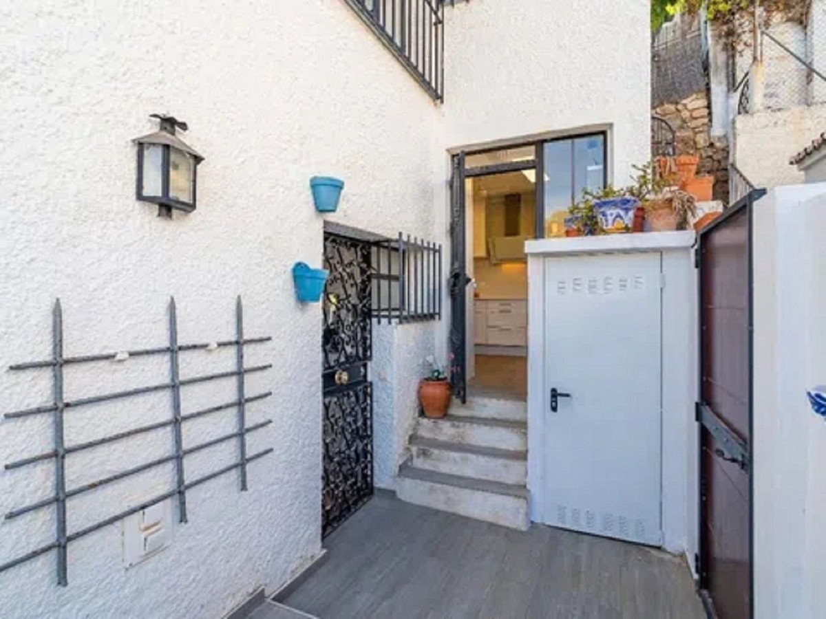4 Bed Detached Villa in Málaga Este