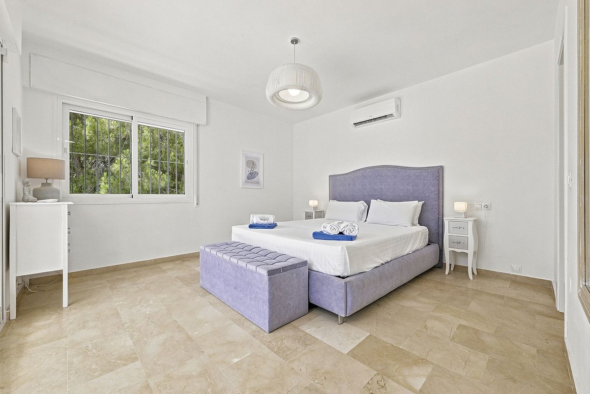 5 Bed Detached Villa in Mijas Costa