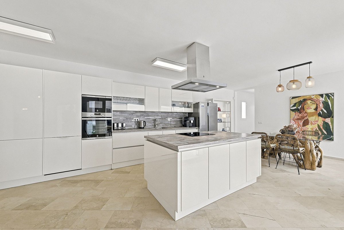 5 Bed Detached Villa in Mijas Costa