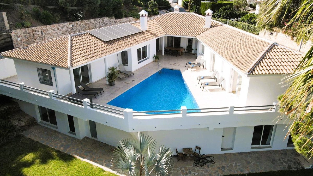 5 Bed Detached Villa in Mijas Costa