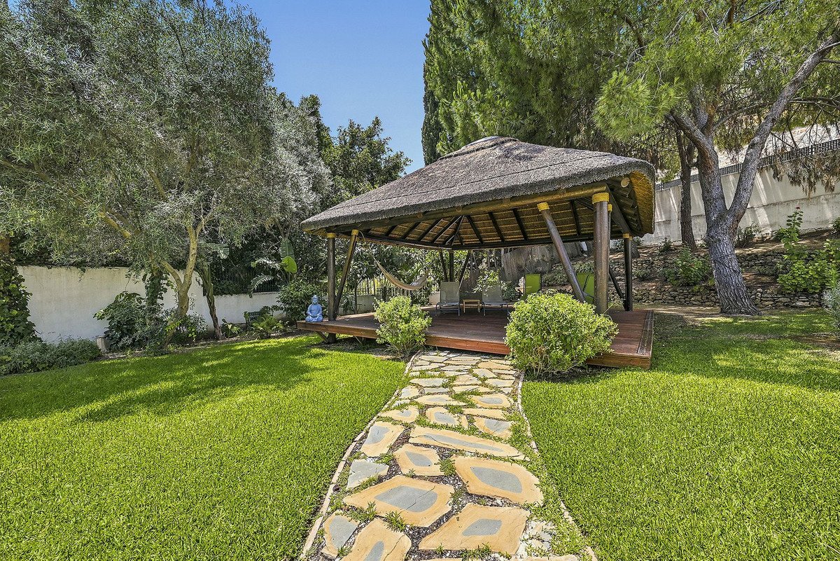 5 Bed Detached Villa in Mijas Costa
