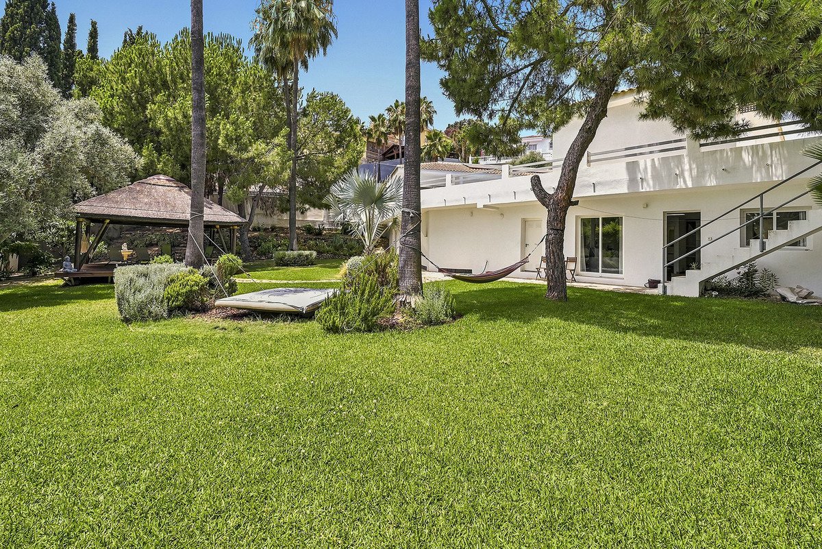 5 Bed Detached Villa in Mijas Costa