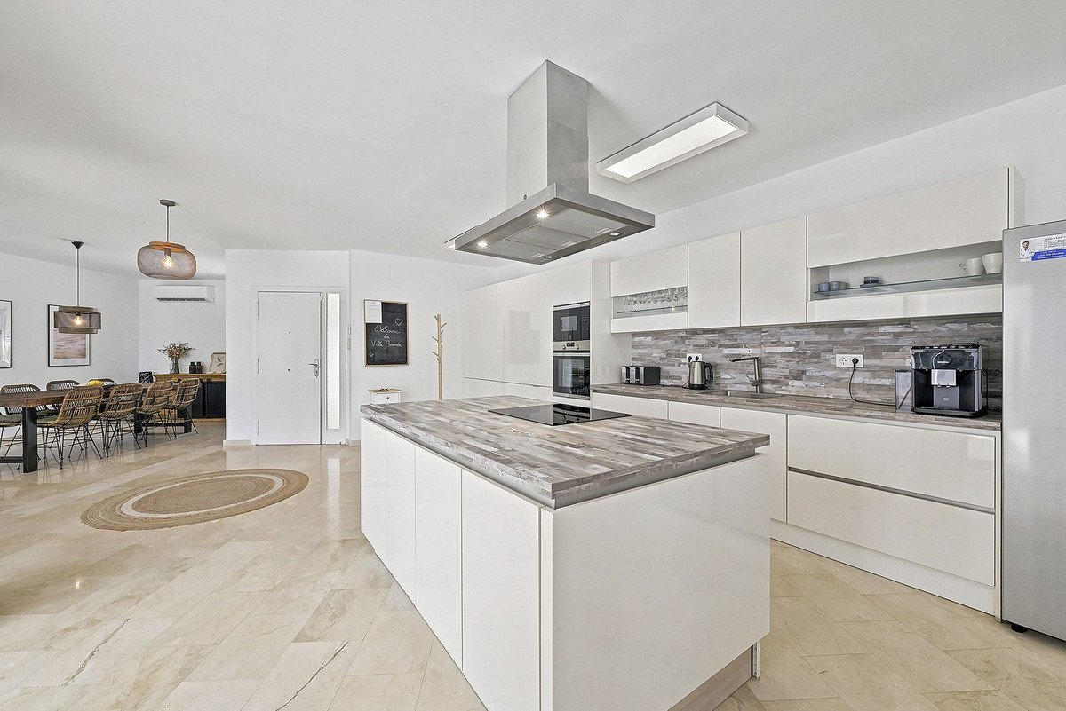 5 Bed Detached Villa in Mijas Costa