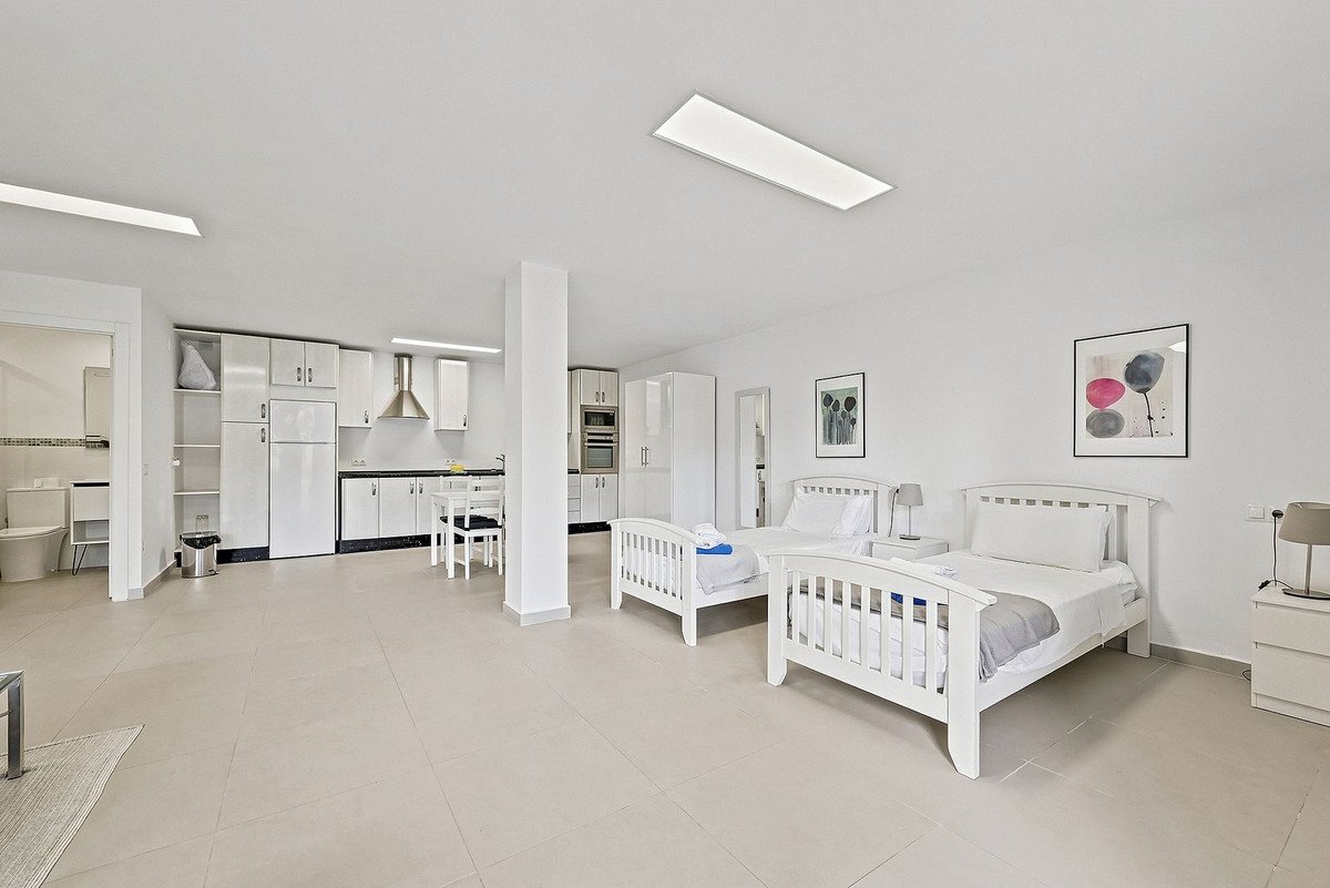 5 Bed Detached Villa in Mijas Costa