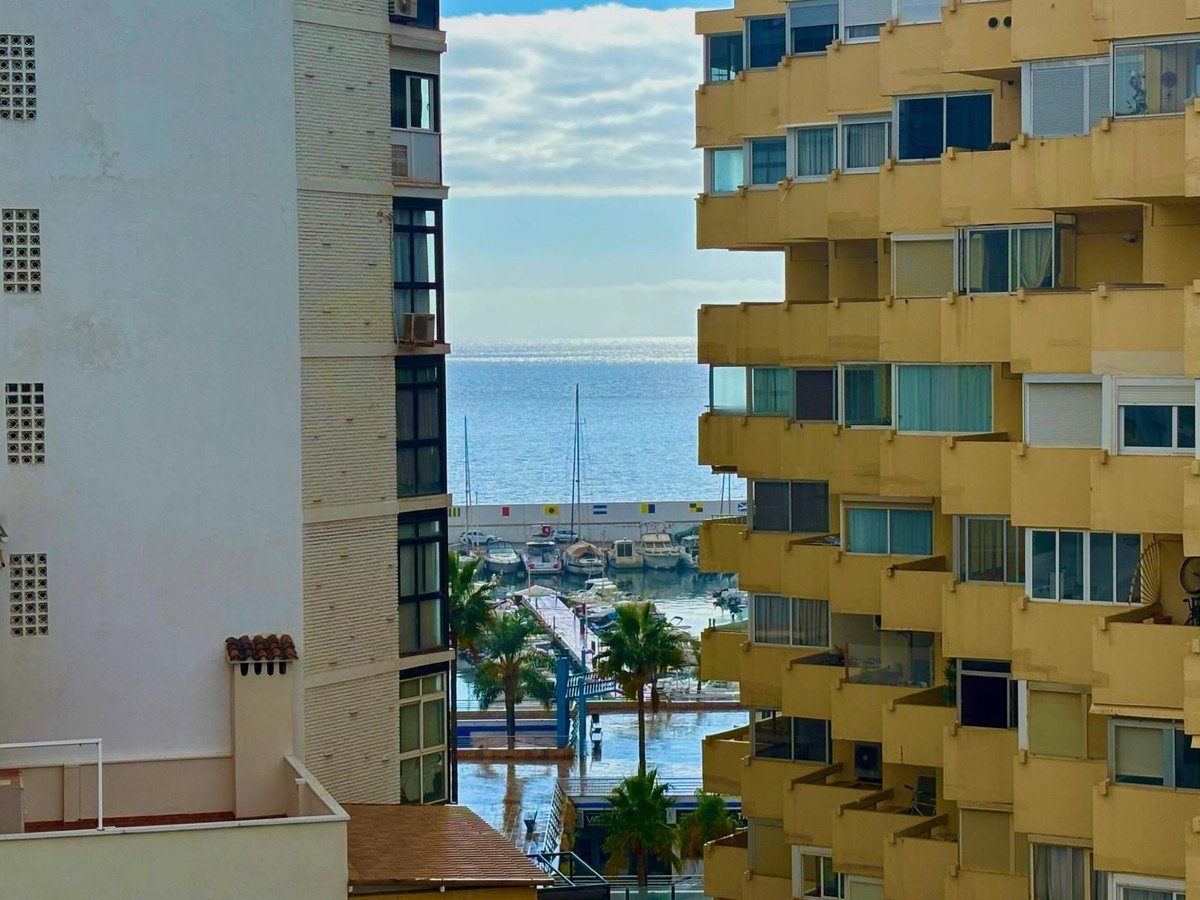 3 Bed Middle Floor Apartment in Marbella