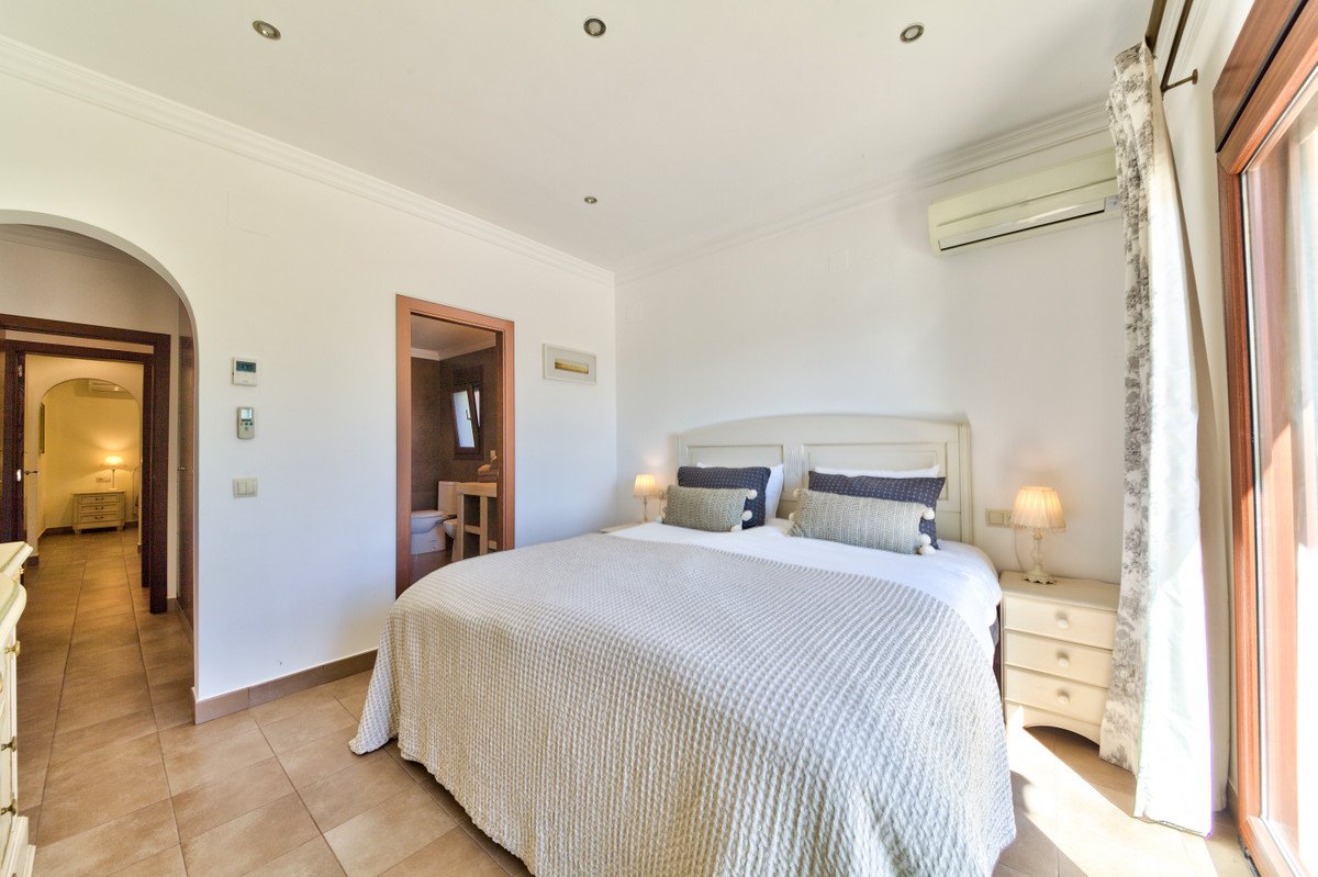 4 Bed Detached Villa in Moraira