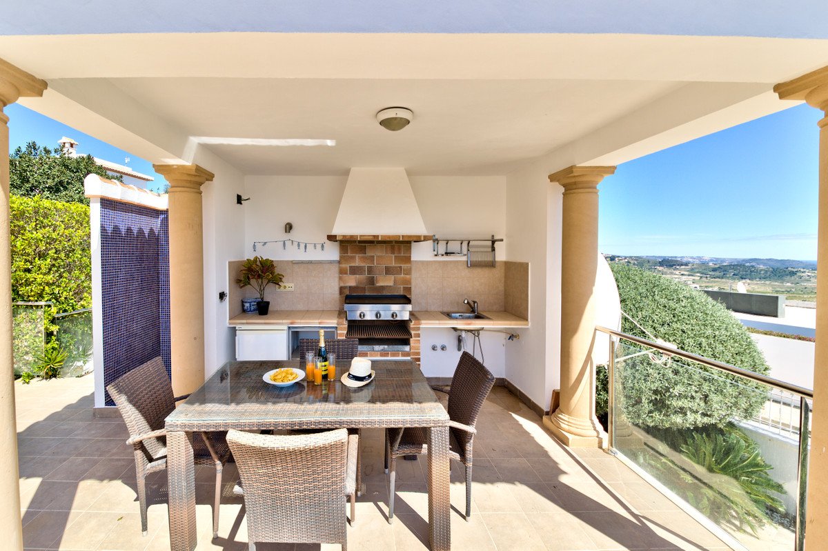 4 Bed Detached Villa in Moraira