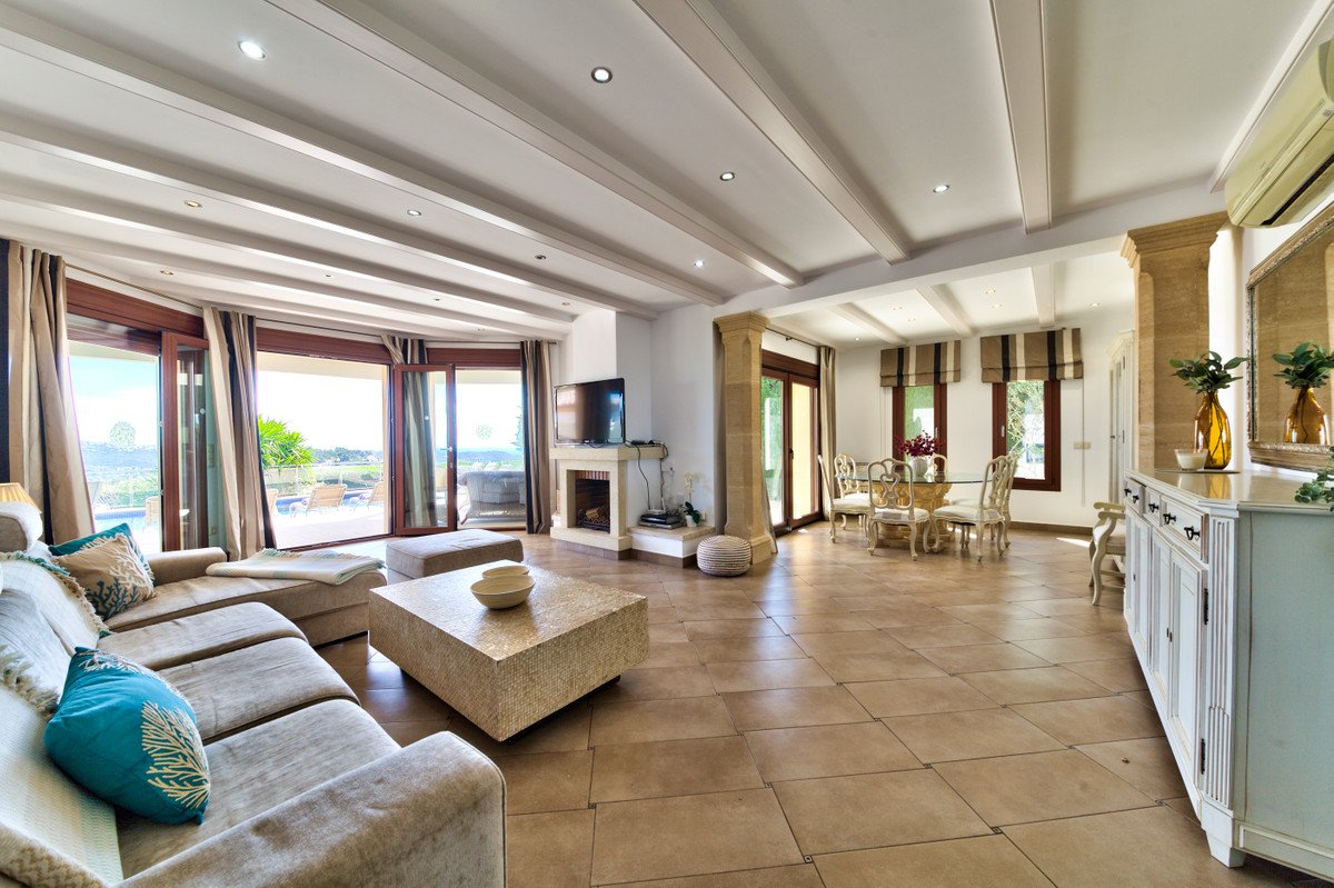 4 Bed Detached Villa in Moraira