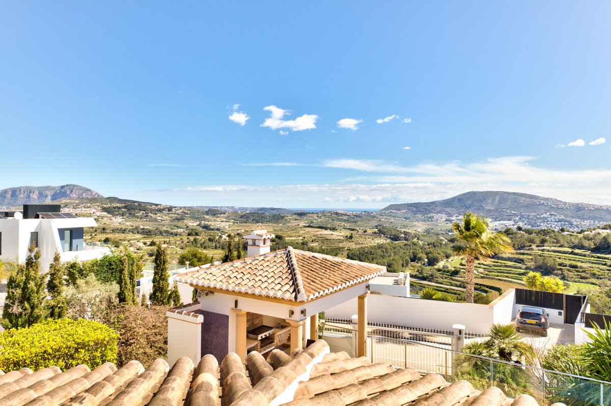 4 Bed Detached Villa in Moraira