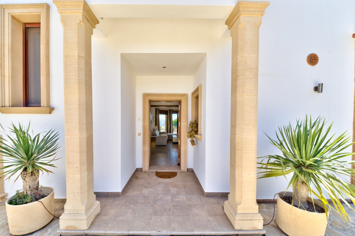 4 Bed Detached Villa in Moraira