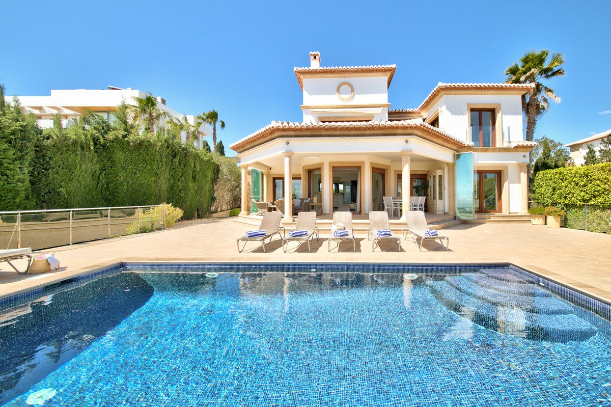 4 Bed Detached Villa in Moraira