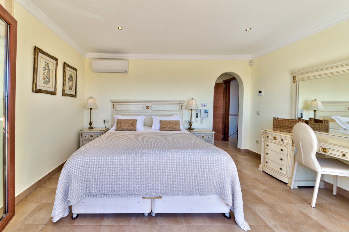 4 Bed Detached Villa in Moraira