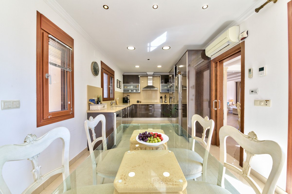 4 Bed Detached Villa in Moraira
