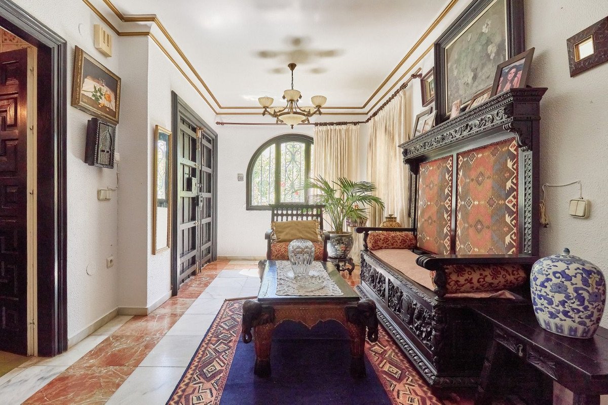 8 Bed Detached Villa in Marbella