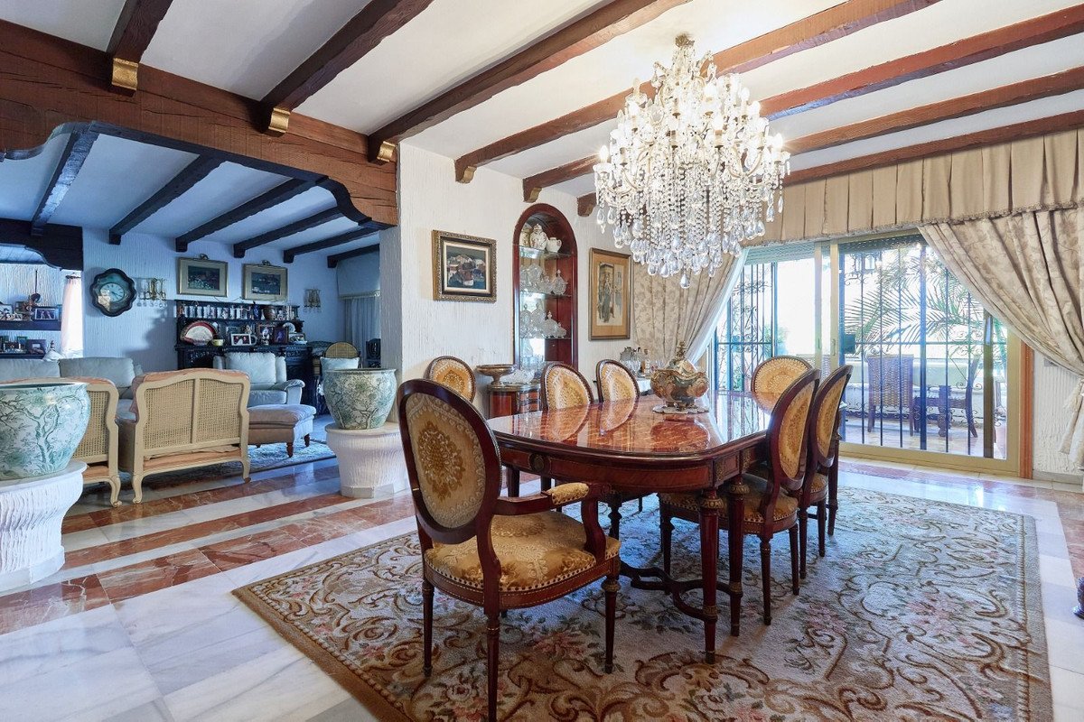 8 Bed Detached Villa in Marbella