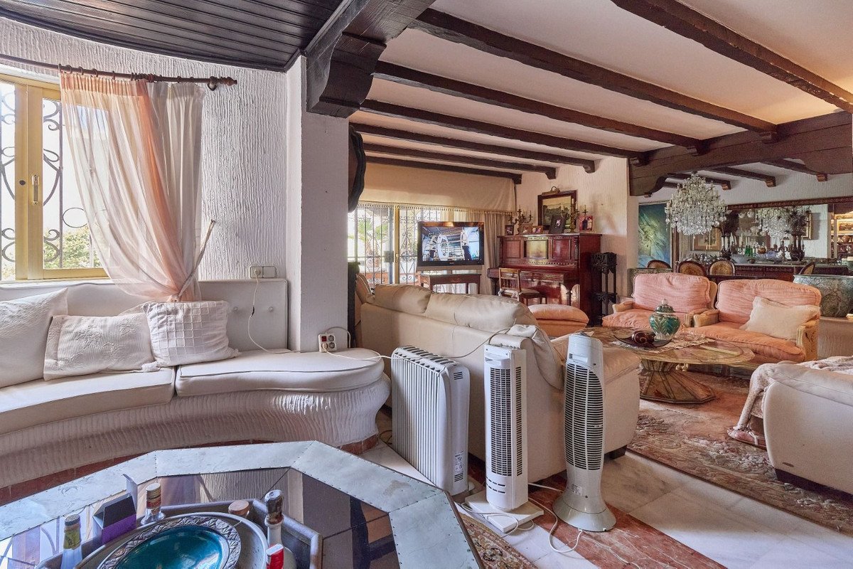8 Bed Detached Villa in Marbella