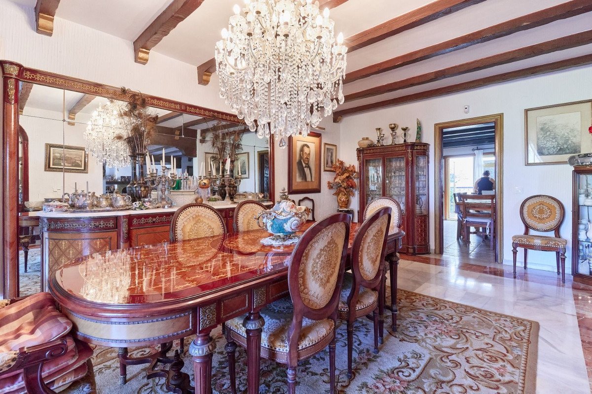 8 Bed Detached Villa in Marbella