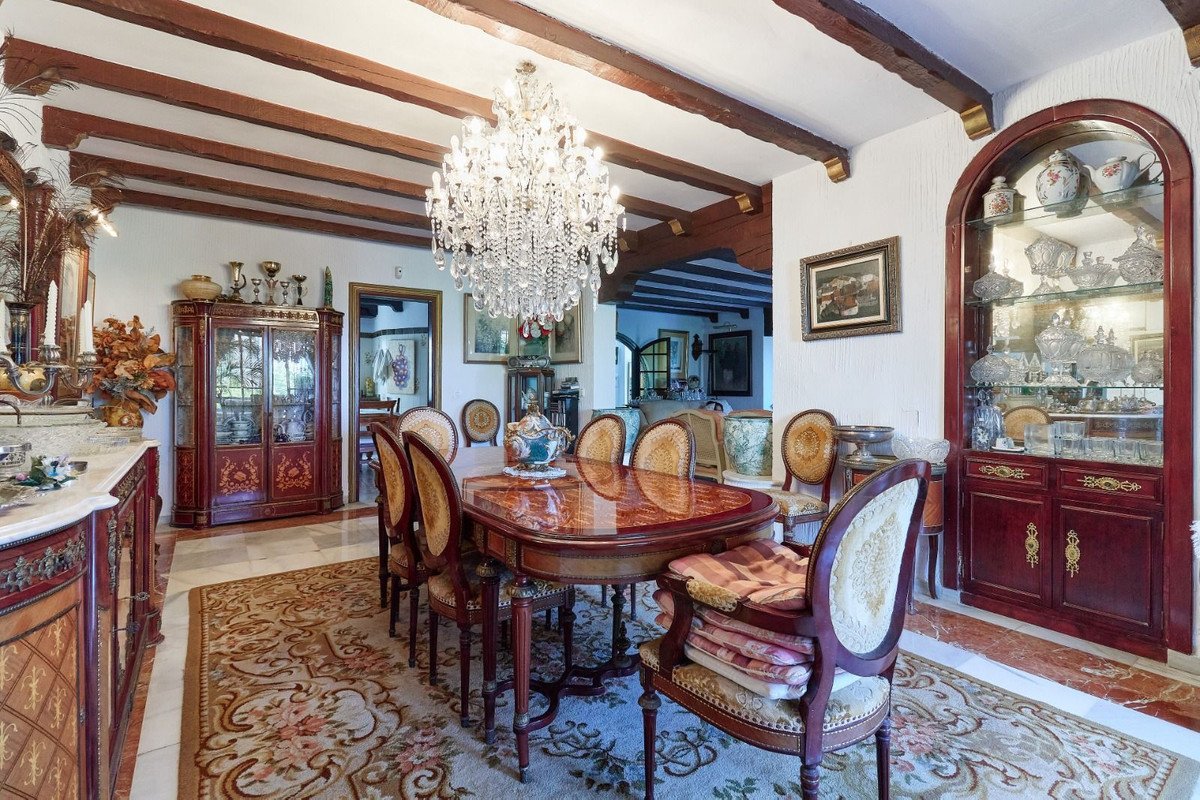 8 Bed Detached Villa in Marbella