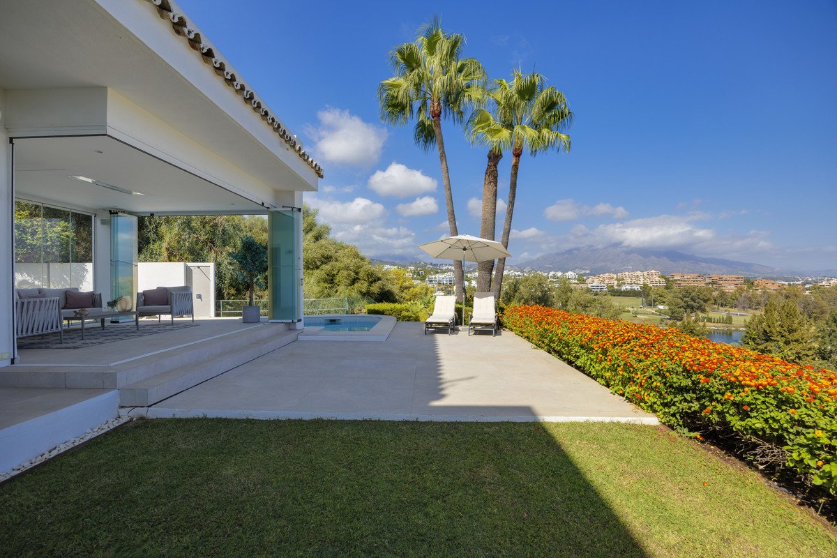 4 Bed Detached Villa in Benahavís
