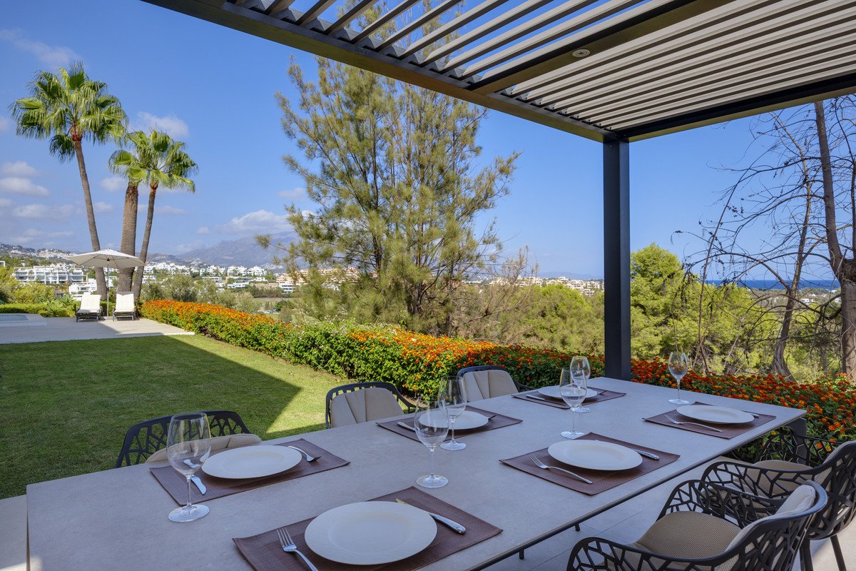 4 Bed Detached Villa in Benahavís