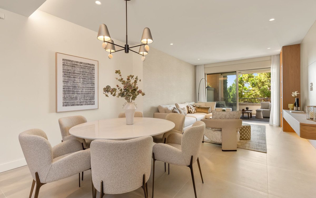 3 Bed Middle Floor Apartment in The Golden Mile