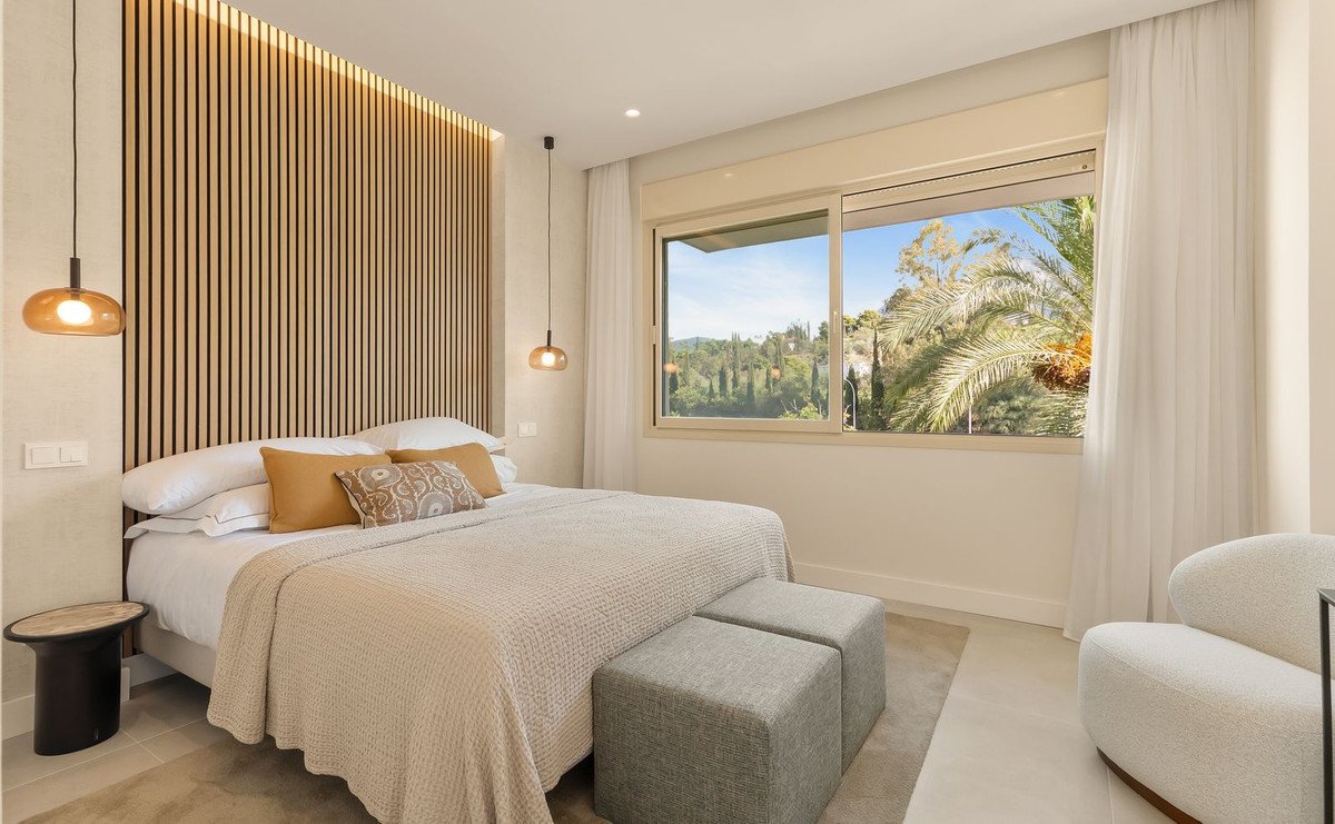 3 Bed Middle Floor Apartment in The Golden Mile