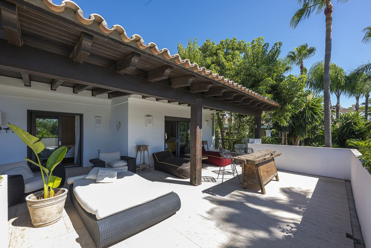 5 Bed Detached Villa in The Golden Mile