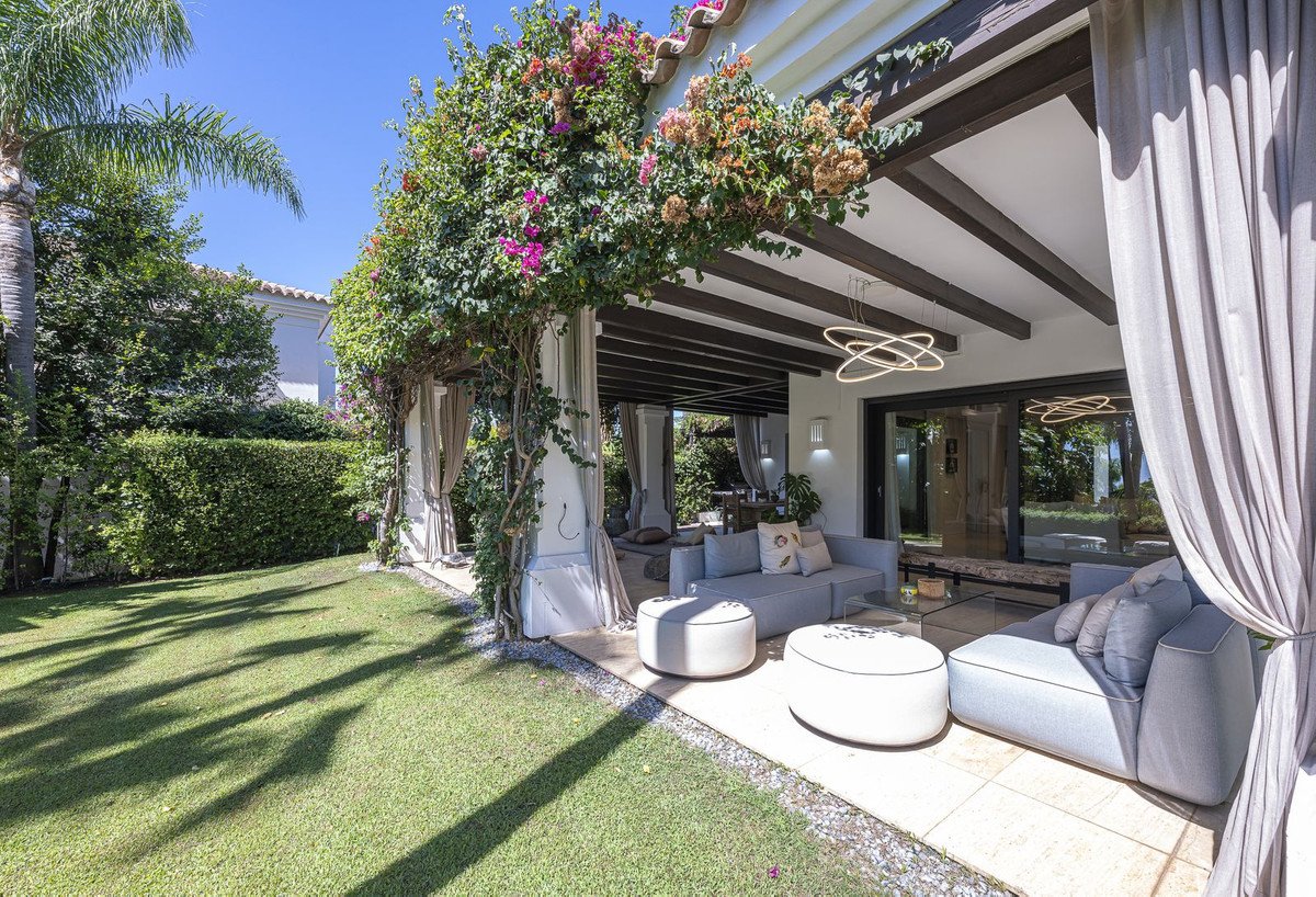 5 Bed Detached Villa in The Golden Mile