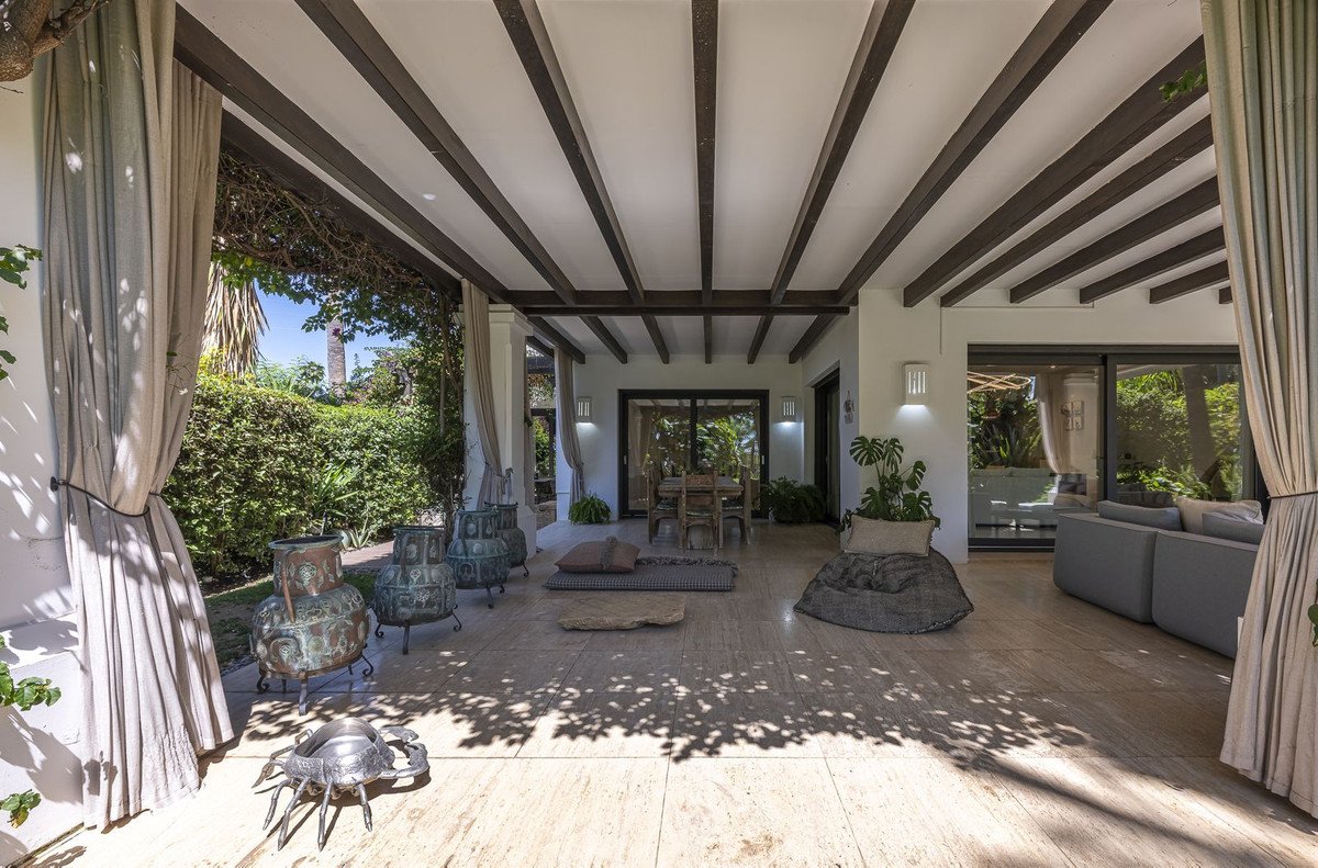 5 Bed Detached Villa in The Golden Mile
