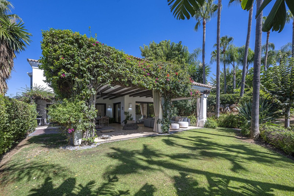 5 Bed Detached Villa in The Golden Mile