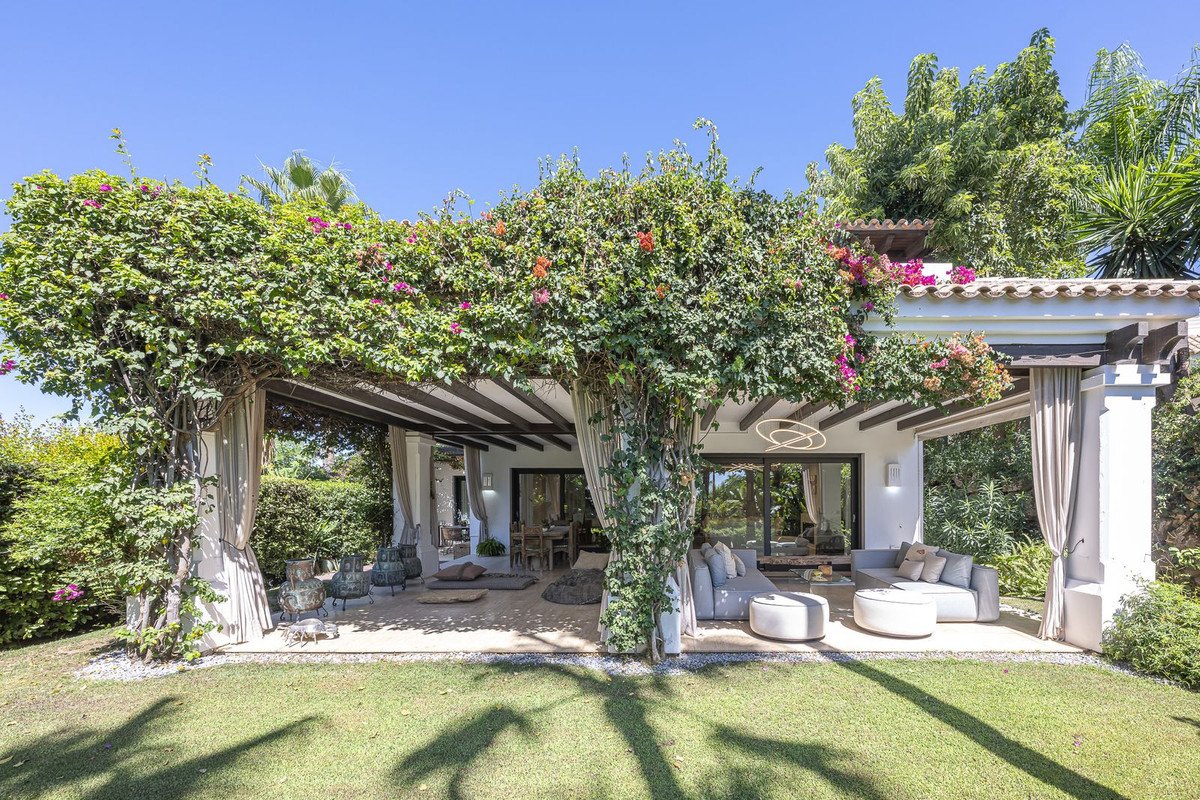 5 Bed Detached Villa in The Golden Mile