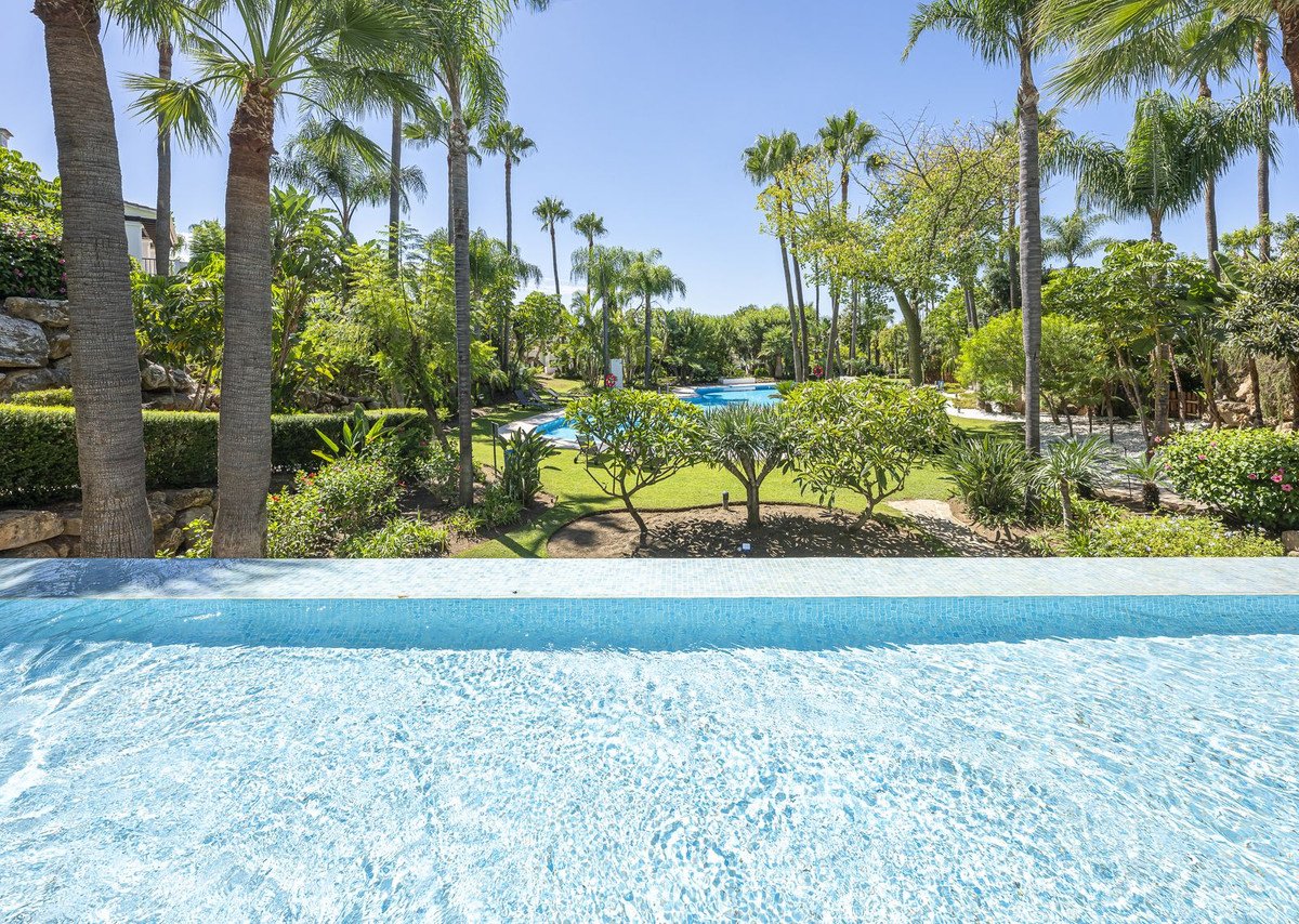 5 Bed Detached Villa in The Golden Mile
