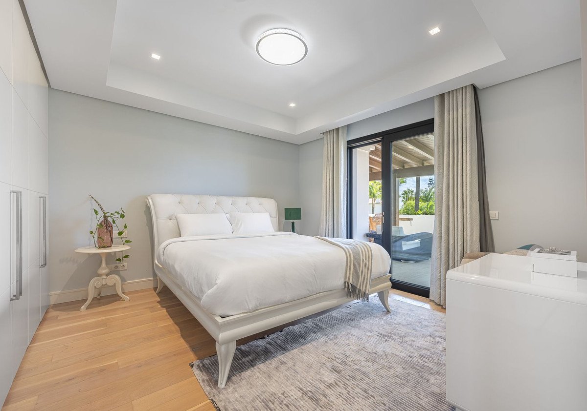 5 Bed Detached Villa in The Golden Mile