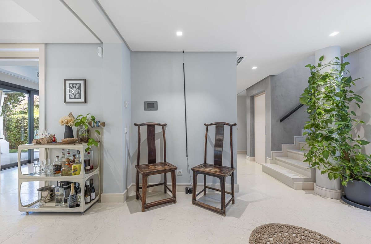 5 Bed Detached Villa in The Golden Mile