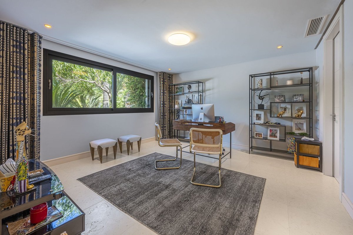 5 Bed Detached Villa in The Golden Mile