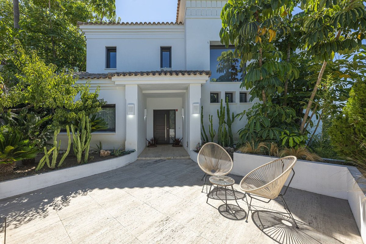 5 Bed Detached Villa in The Golden Mile