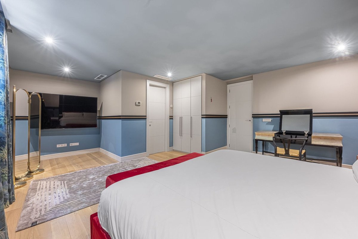 5 Bed Detached Villa in The Golden Mile