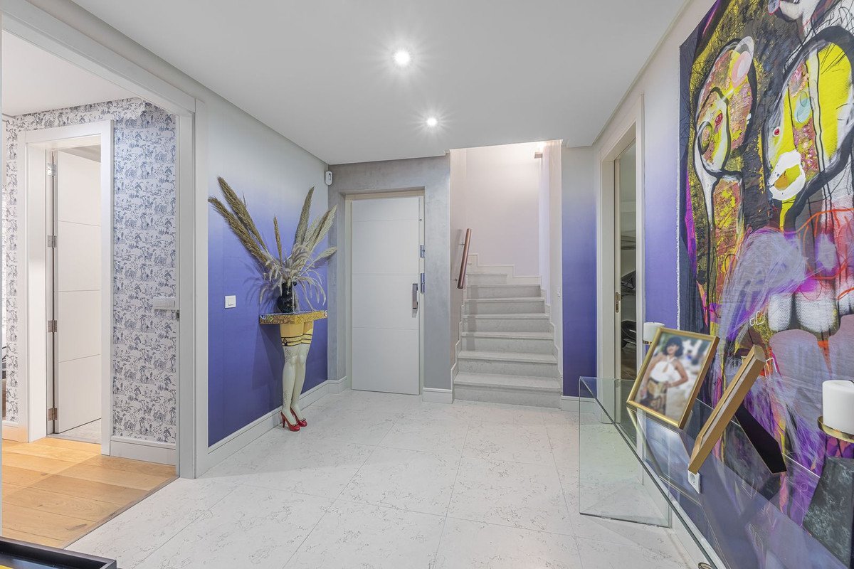 5 Bed Detached Villa in The Golden Mile
