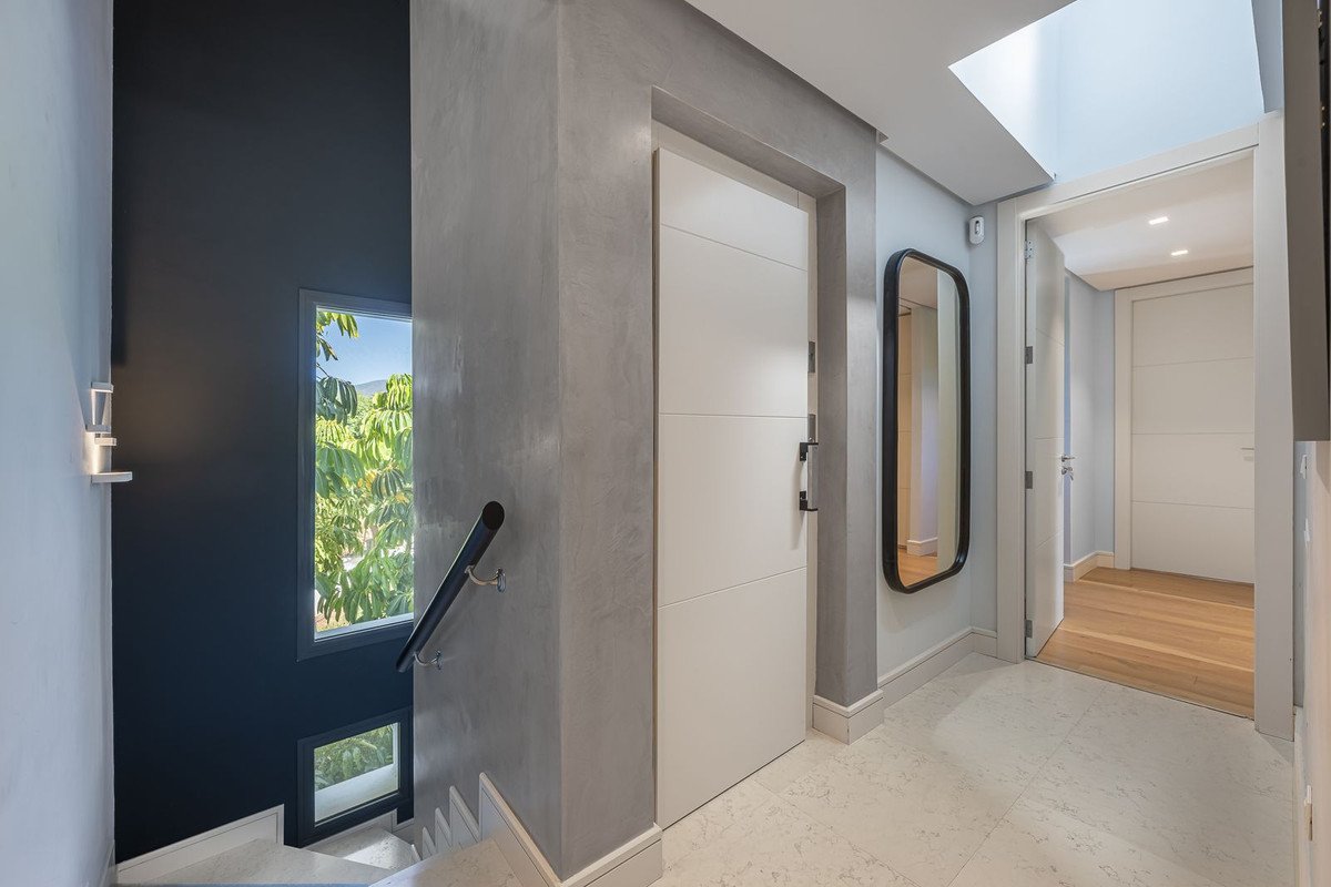 5 Bed Detached Villa in The Golden Mile