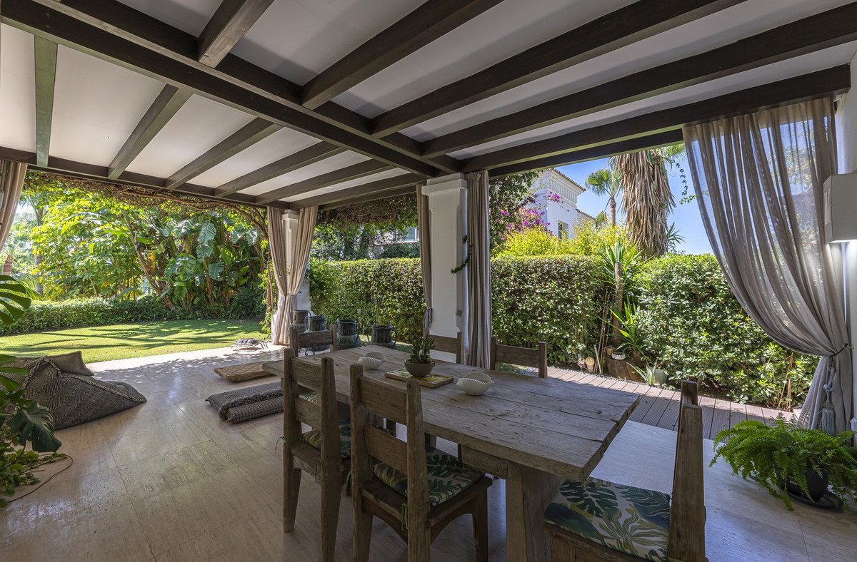 5 Bed Detached Villa in The Golden Mile