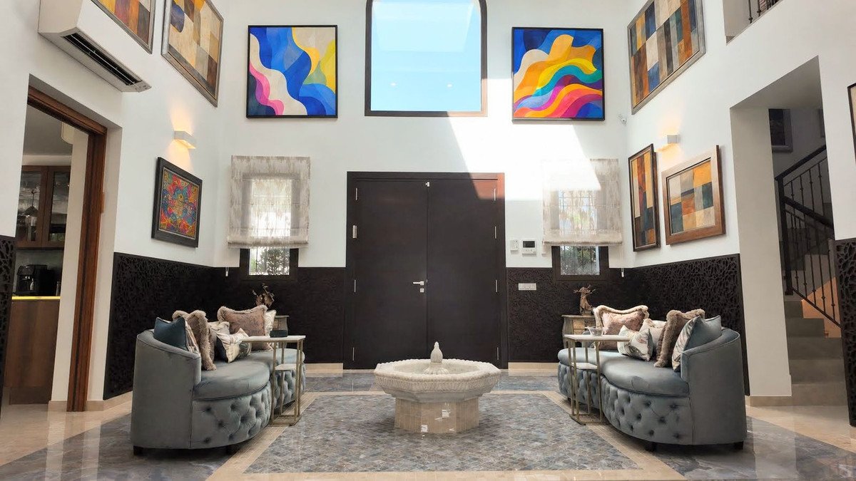 5 Bed Detached Villa in Estepona