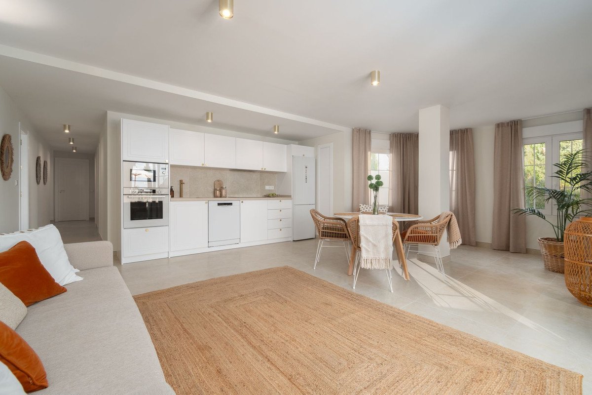 5 Bed Detached Villa in Torrequebrada