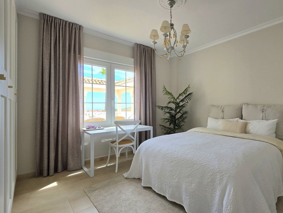 5 Bed Detached Villa in Torrequebrada