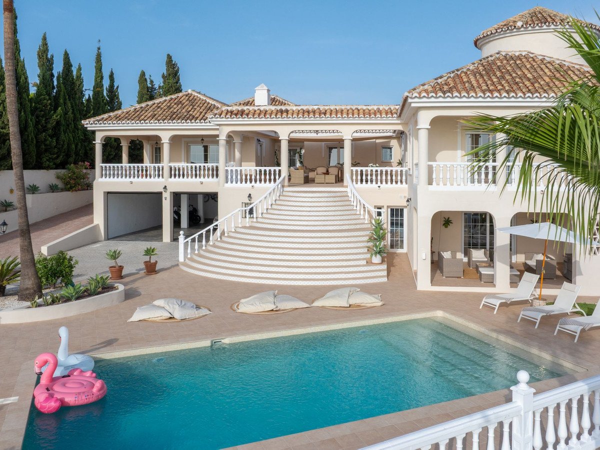 5 Bed Detached Villa in Torrequebrada