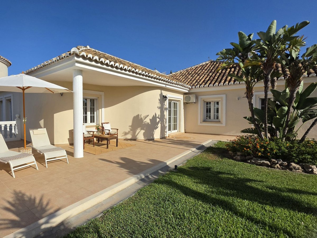 5 Bed Detached Villa in Torrequebrada
