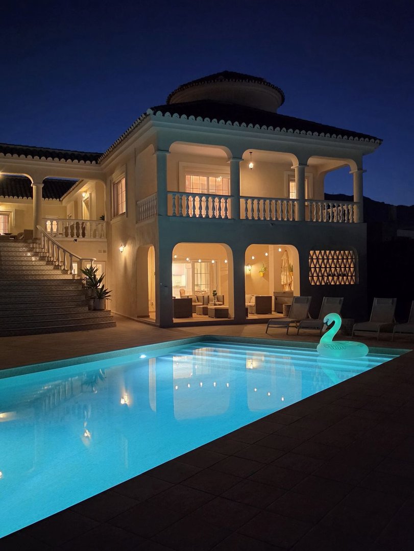 5 Bed Detached Villa in Torrequebrada