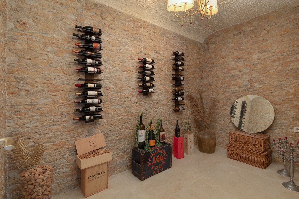 5 Bed Detached Villa in Torrequebrada