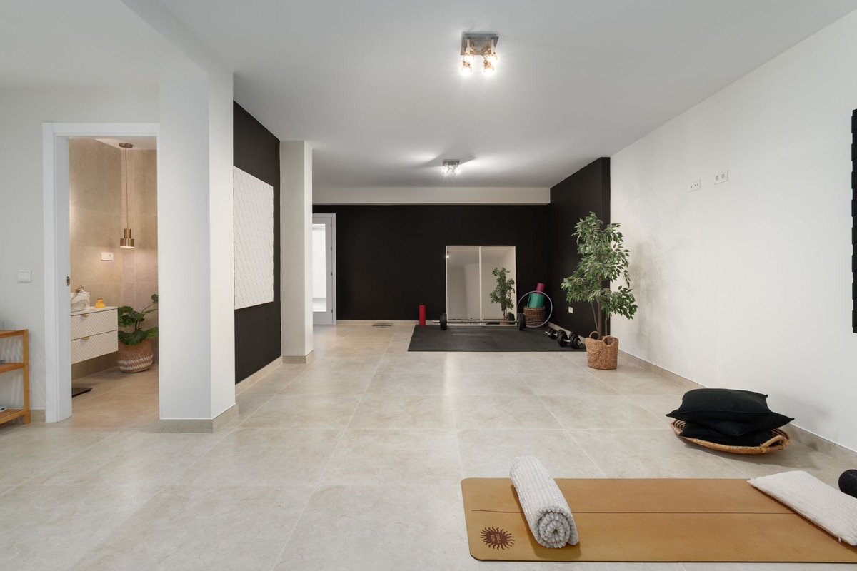 5 Bed Detached Villa in Torrequebrada