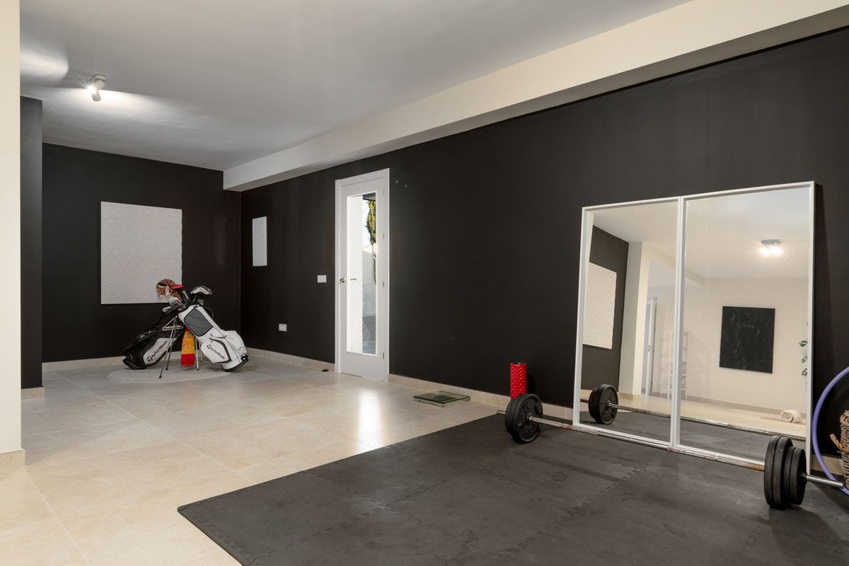 5 Bed Detached Villa in Torrequebrada